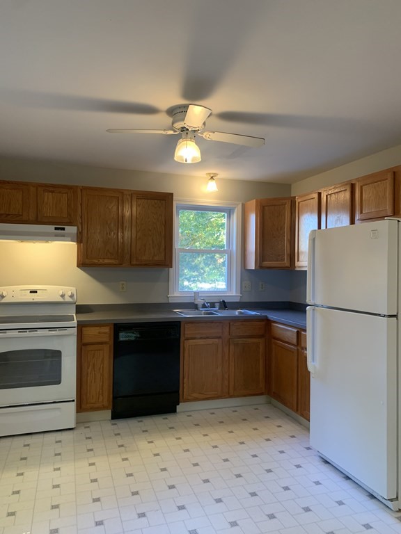 948 Hancock Street Fall River, MA 02721 - Photo 3 of 9 Gallery Image 3