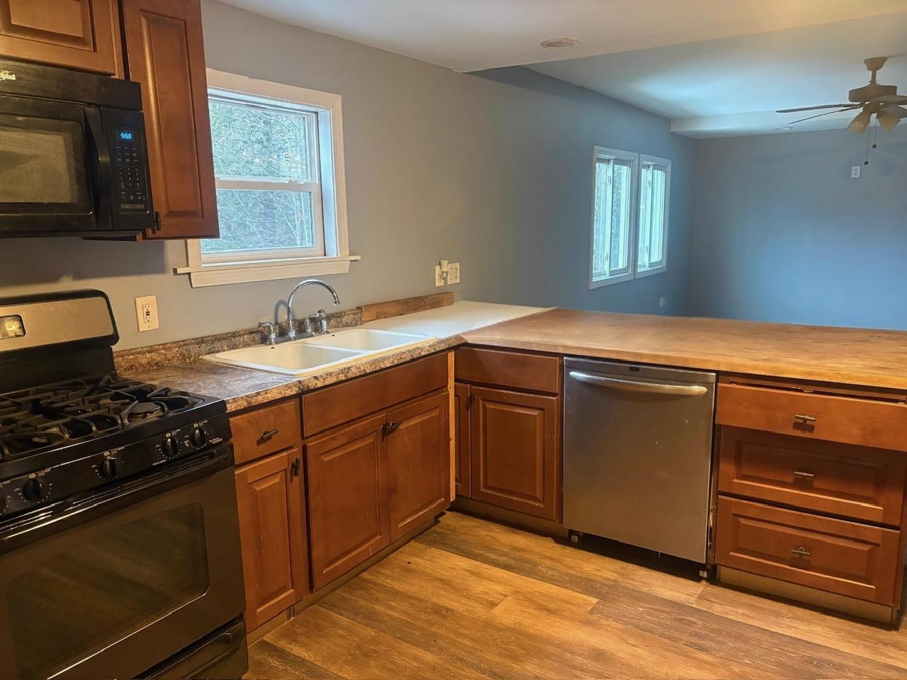 18 Shady Lane Northfield, NH 03276 - Photo 3 of 16