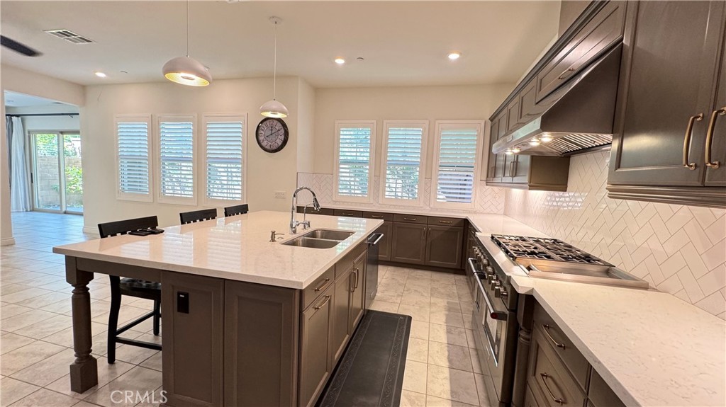 112 Graphite Irvine, CA 92620 - Photo 1 of 46