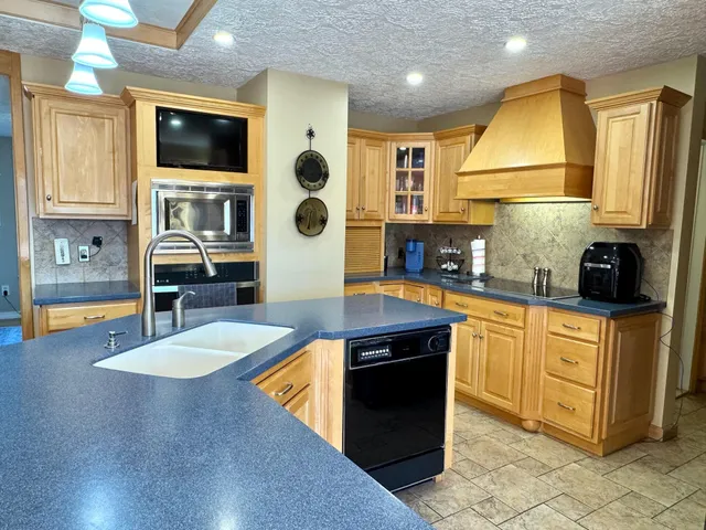 $419,900 | 182 East Main Street, Fort Kent, ME 04743