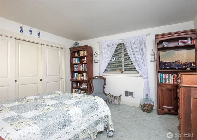 $315,000 | 300 North 130th Street, Unit 4104, Seattle, WA 98133