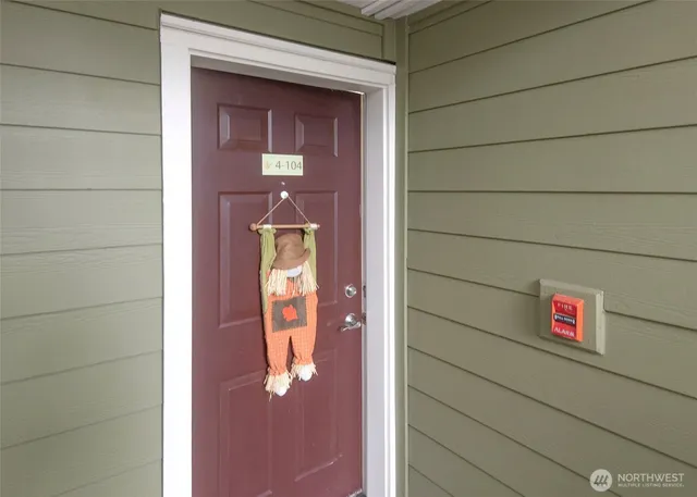 $315,000 | 300 North 130th Street, Unit 4104, Seattle, WA 98133