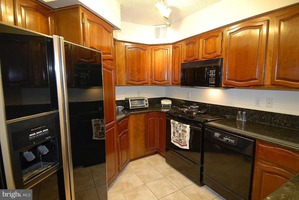 1077 30th Street Northwest, Unit 201 Washington, DC 20007 - Photo 5 of 16 Kitchen