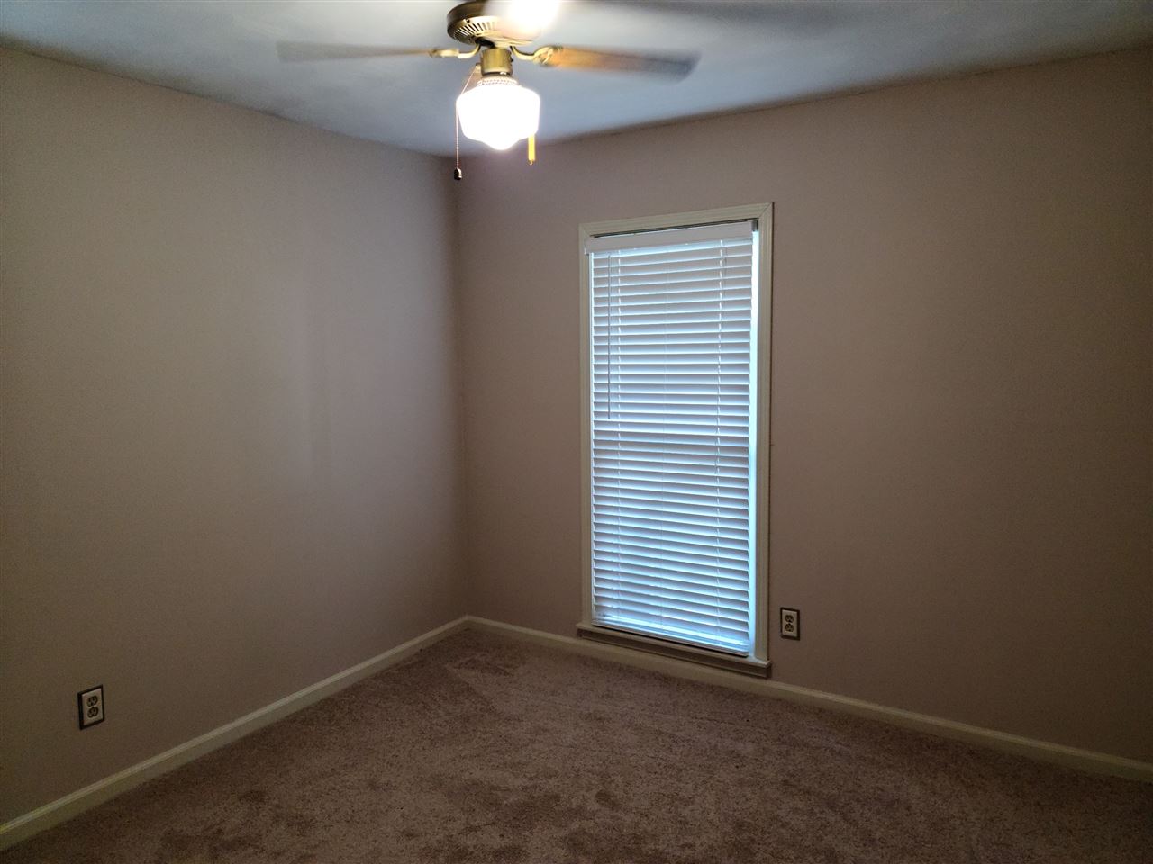 2018 Elkmont Road Memphis, TN 38116 - Photo 18 of 25 Gallery Image 18