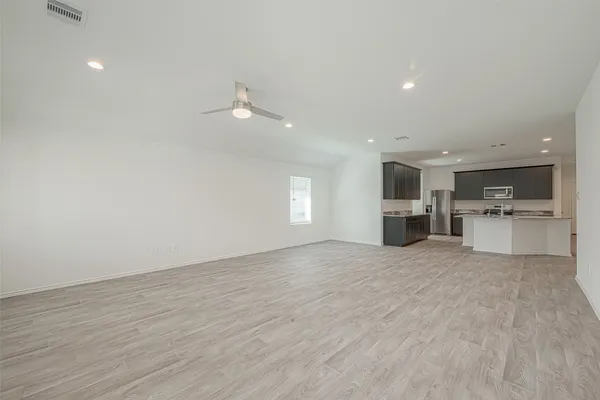 $2,400 | 2731 Willow Gulch Way, Rosenberg, TX 77469