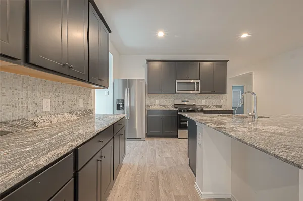 $2,400 | 2731 Willow Gulch Way, Rosenberg, TX 77469