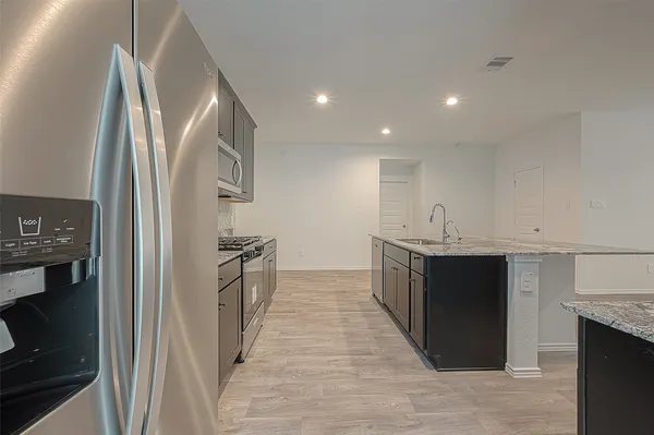 $2,400 | 2731 Willow Gulch Way, Rosenberg, TX 77469