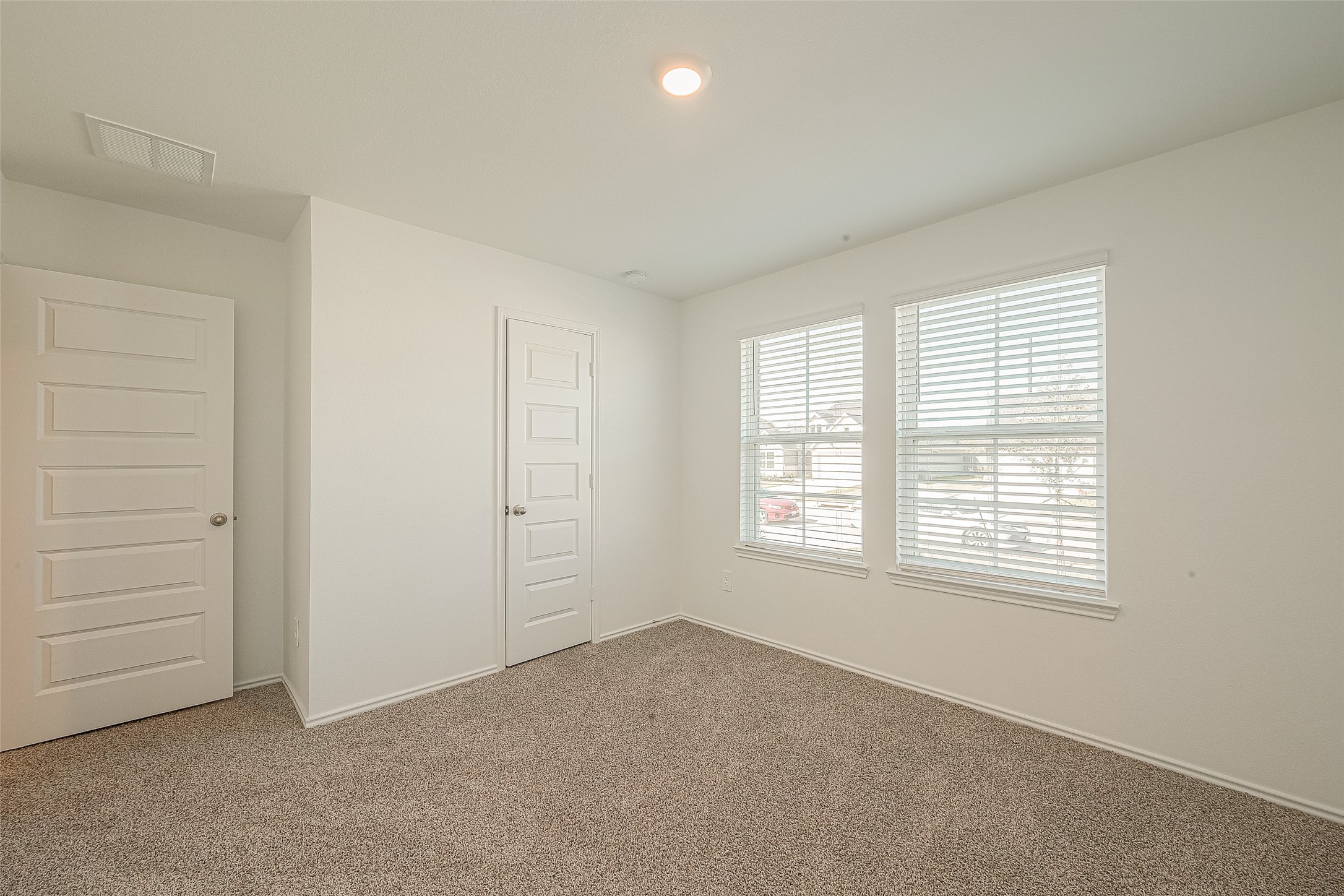 2731 Willow Gulch Way Rosenberg, TX 77469 - Photo 24 of 50 an empty room with a window