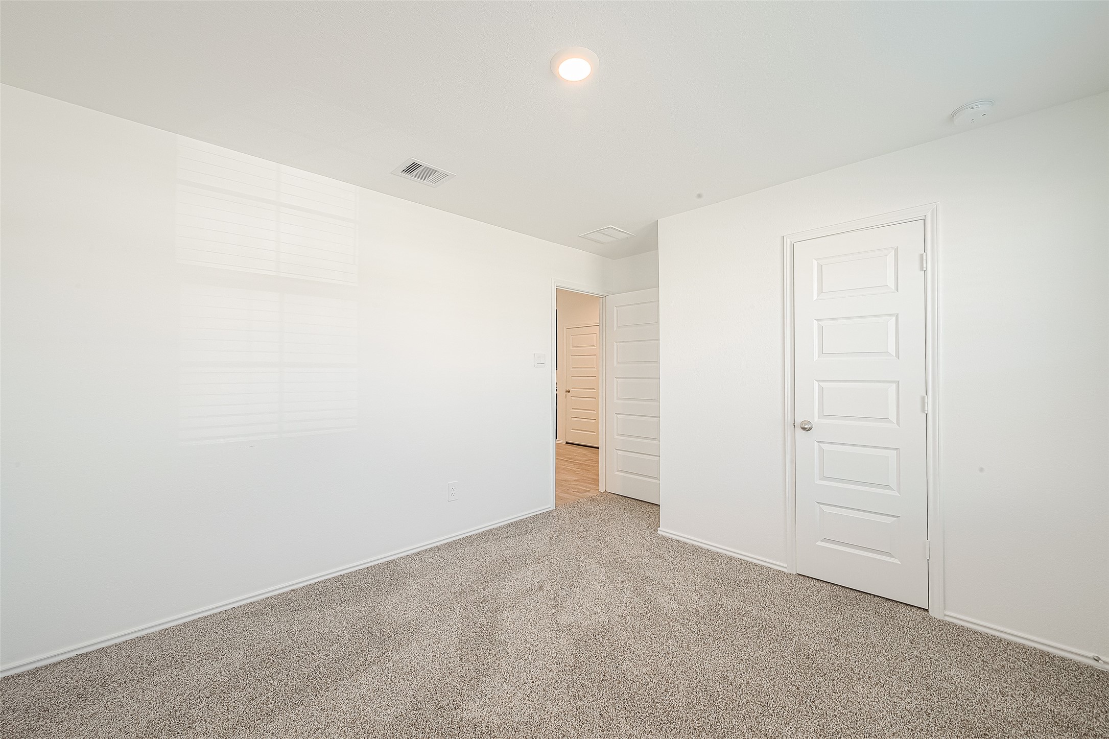 2731 Willow Gulch Way Rosenberg, TX 77469 - Photo 25 of 50 an empty room with closet area