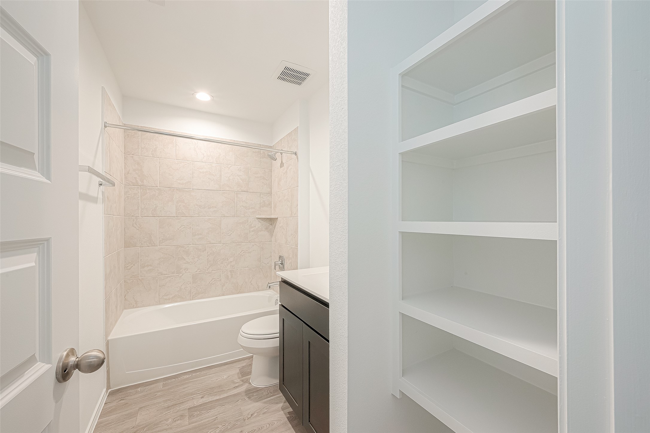 2731 Willow Gulch Way Rosenberg, TX 77469 - Photo 27 of 50 a bathroom with a shower and a toilet