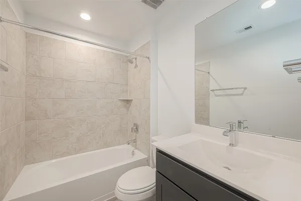 $2,350 | 2731 Willow Gulch Way, Rosenberg, TX 77469