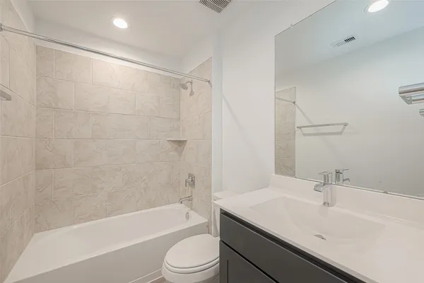 $2,400 | 2731 Willow Gulch Way, Rosenberg, TX 77469