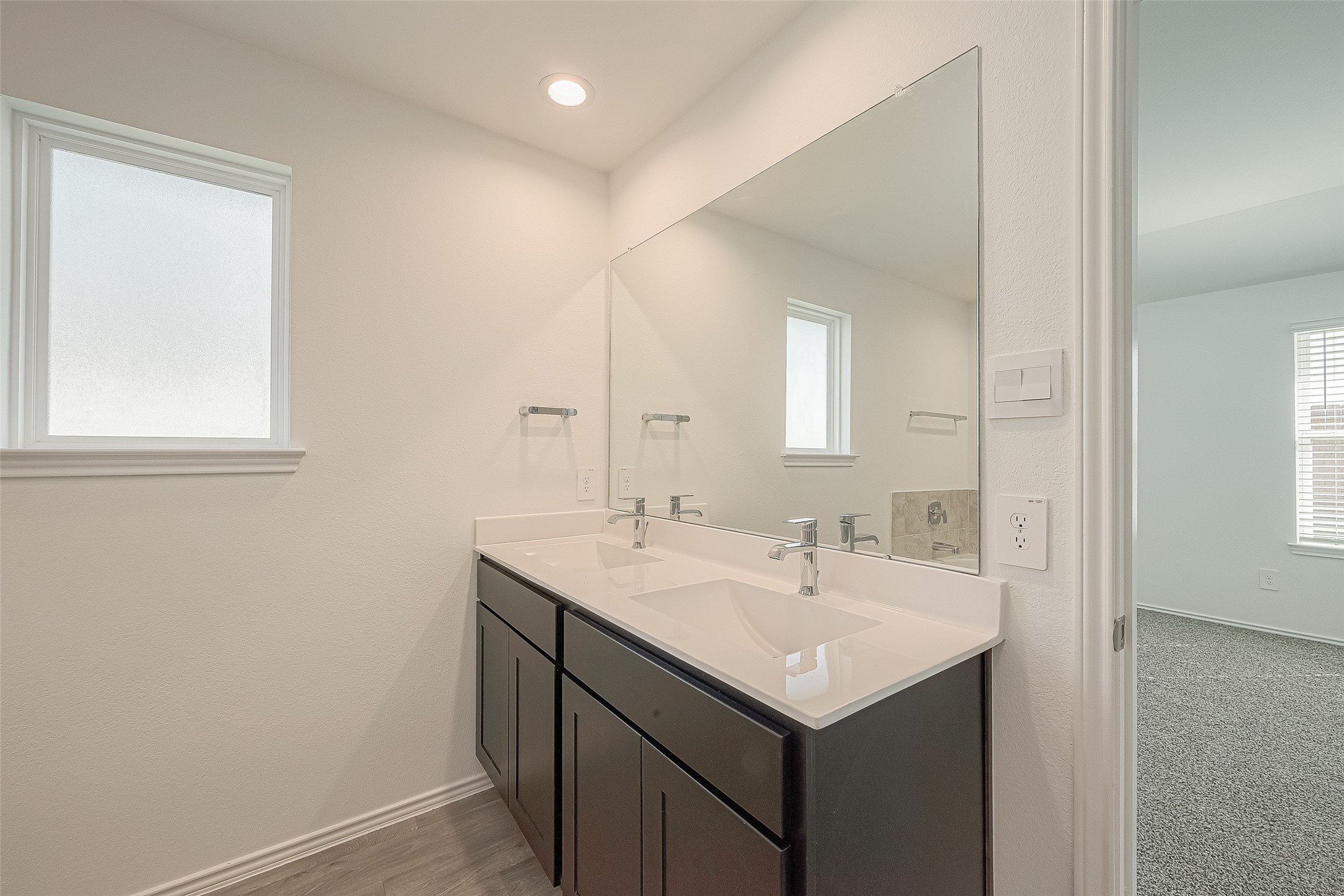 2731 Willow Gulch Way Rosenberg, TX 77469 - Photo 42 of 50 a bathroom with a sink and a mirror