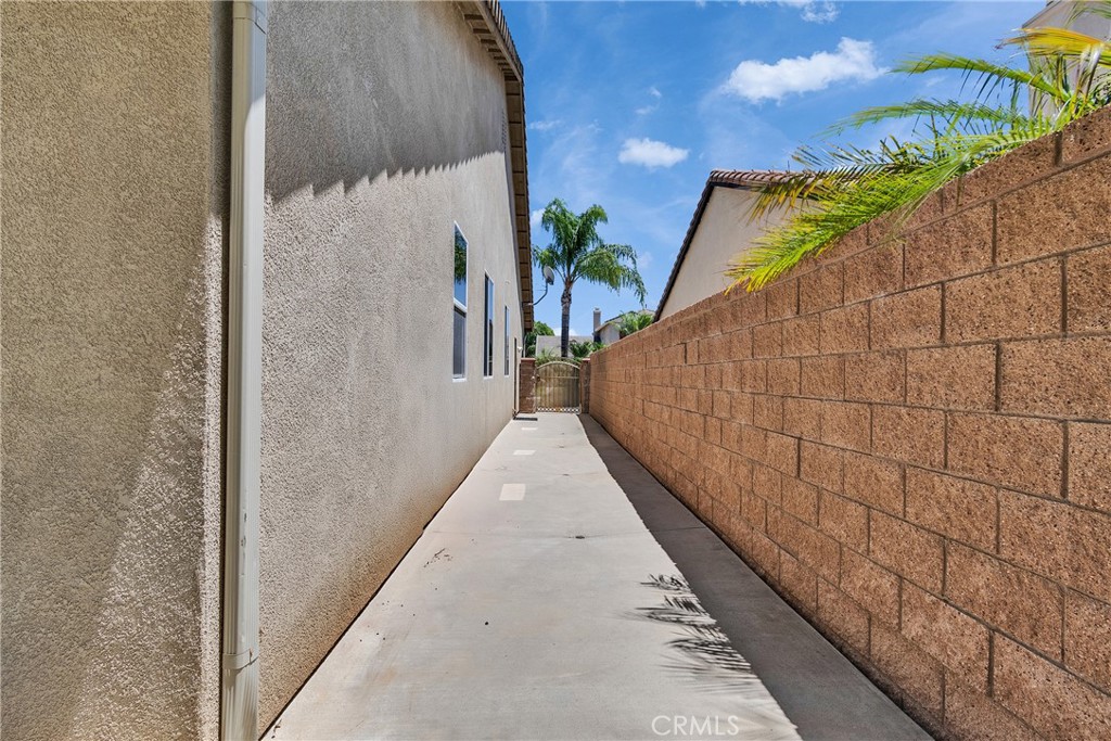 23665 Pomelo Road Corona, CA 92883 - Photo 29 of 43