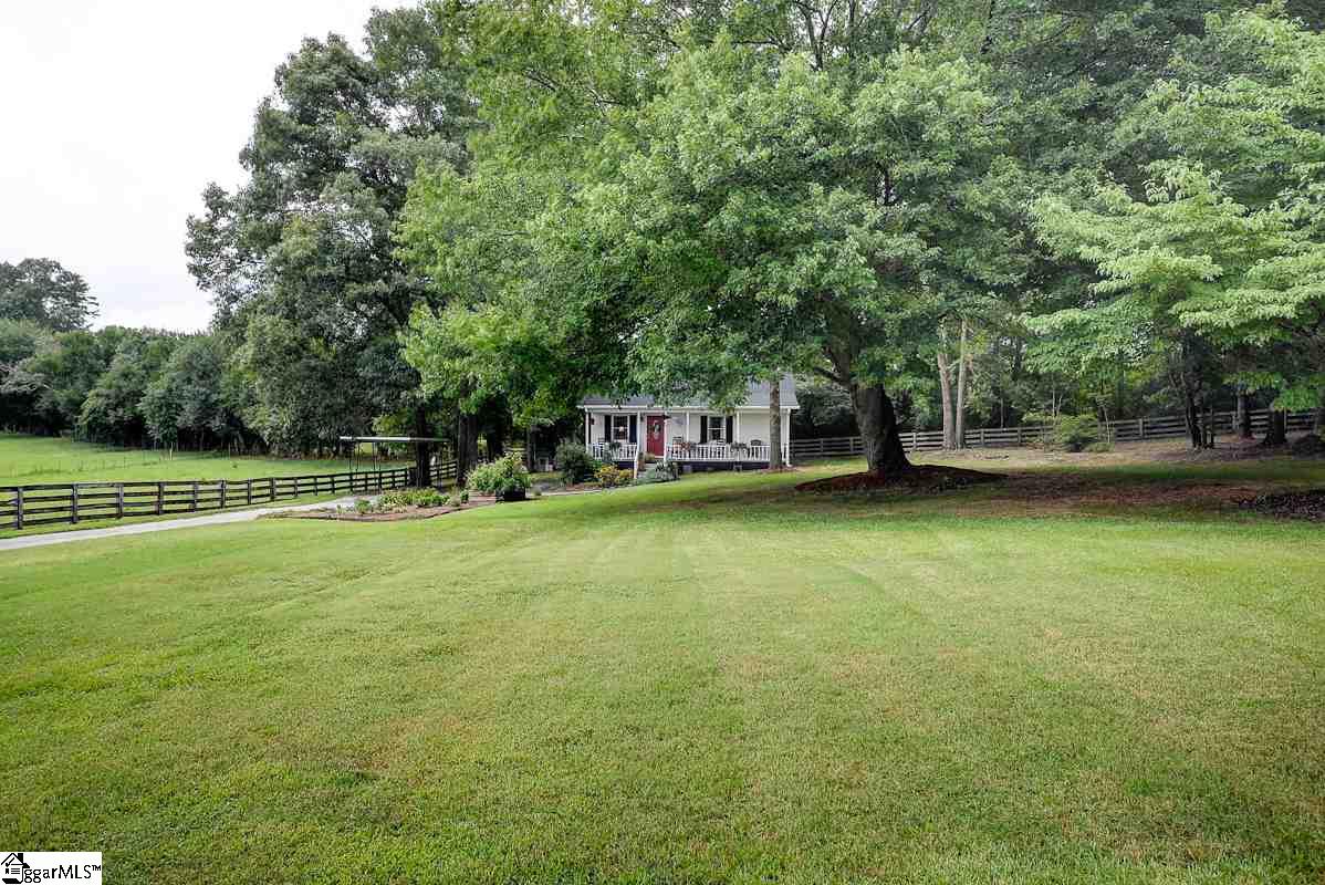 797 Langley Road Travelers Rest, SC 29690 - Photo 3 of 31