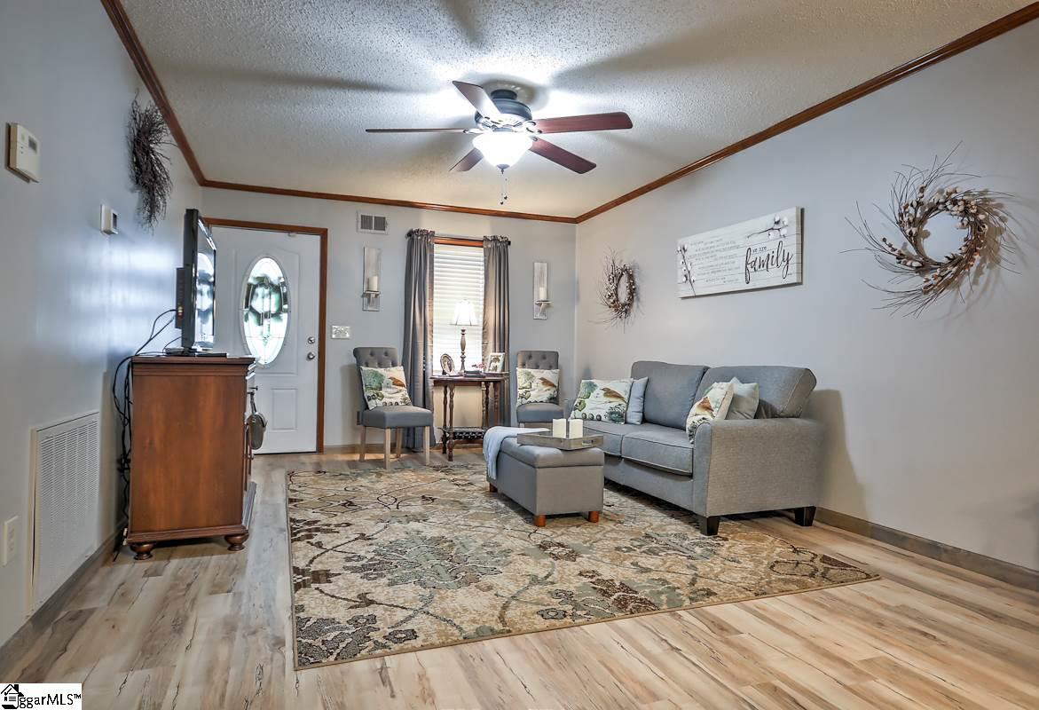 797 Langley Road Travelers Rest, SC 29690 - Photo 7 of 31