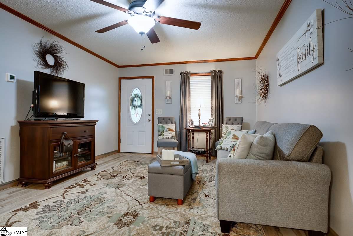 797 Langley Road Travelers Rest, SC 29690 - Photo 8 of 31