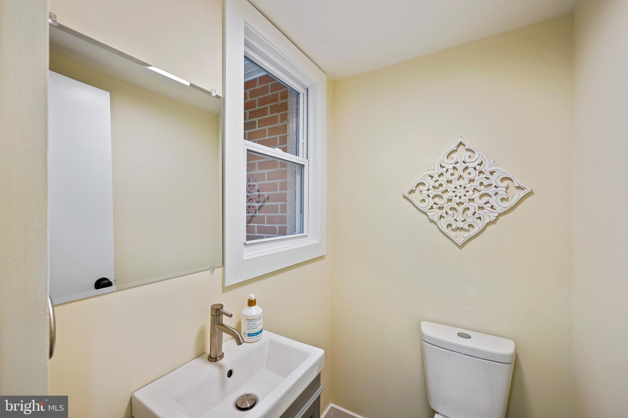 4353 Crest Heights Road Baltimore, MD 21215 - Photo 16 of 35 Gallery Image 16