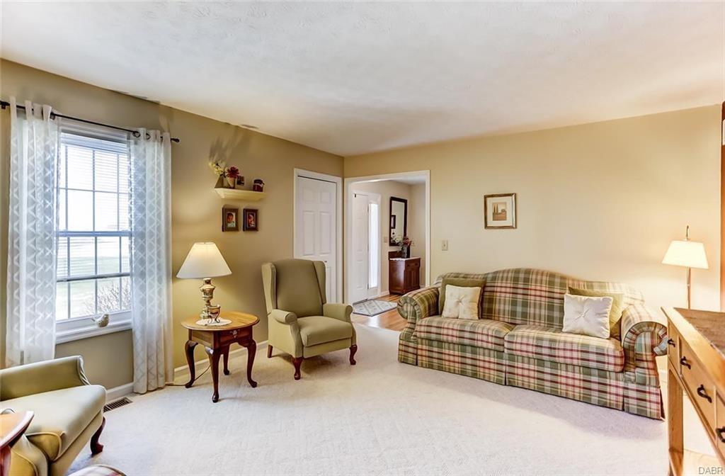 2881 Straley Road Xenia, OH 45385 - Photo 8 of 52