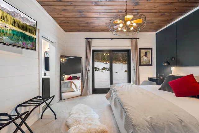 $1,099,000 | 17 Moose Rdg Road, Rangeley, ME 04970