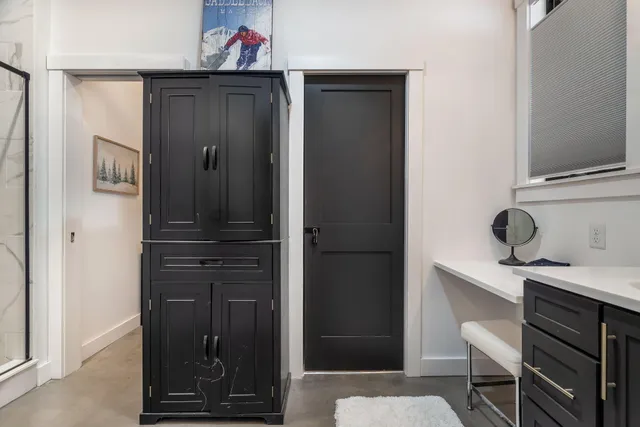 $1,099,000 | 17 Moose Rdg Road, Rangeley, ME 04970