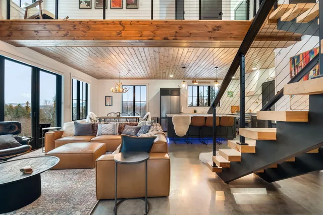 $1,099,000 | 17 Moose Rdg Road, Rangeley, ME 04970