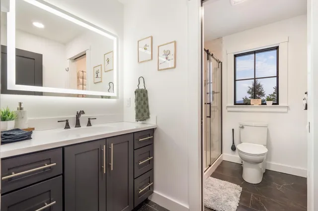 $1,099,000 | 17 Moose Rdg Road, Rangeley, ME 04970