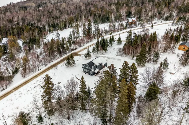 $1,099,000 | 17 Moose Rdg Road, Rangeley, ME 04970