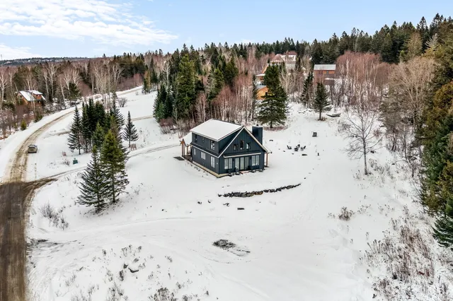 $1,099,000 | 17 Moose Rdg Road, Rangeley, ME 04970