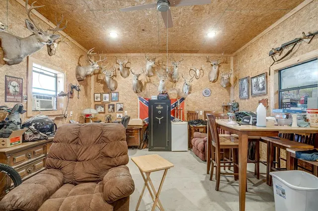 $1,250,000 | 207 Trails End, Poolville, TX 76487