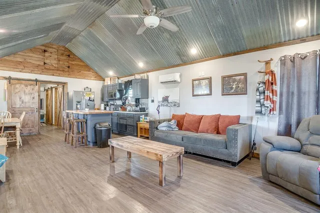 $1,250,000 | 207 Trails End, Poolville, TX 76487