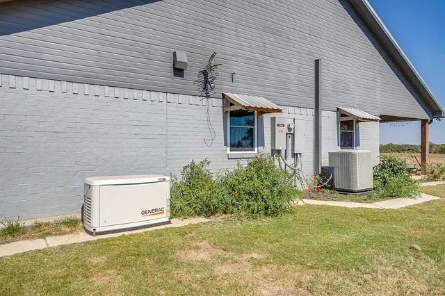 $1,250,000 | 207 Trails End, Poolville, TX 76487