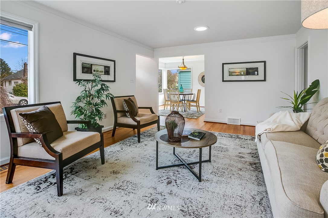 341 North 82nd Street Seattle, WA 98103 - Photo 4 of 16 Gallery Image 4