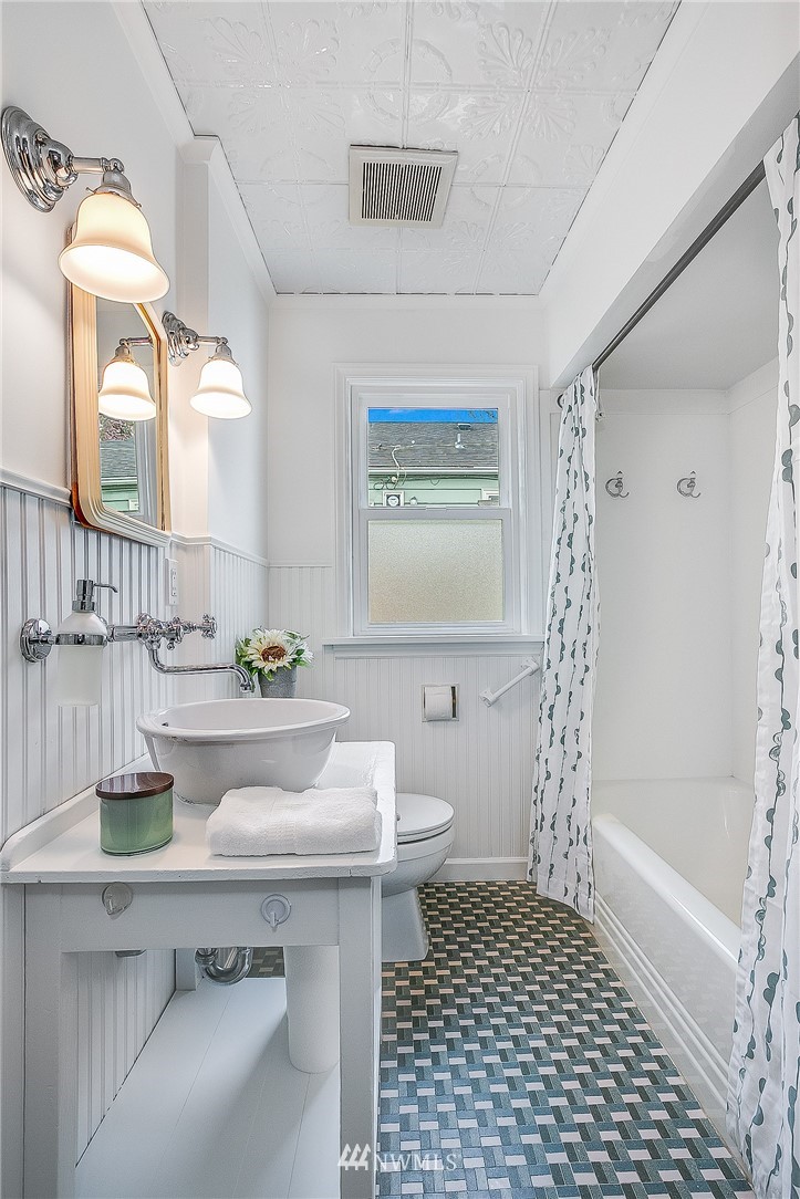 341 North 82nd Street Seattle, WA 98103 - Photo 8 of 16 Gallery Image 8
