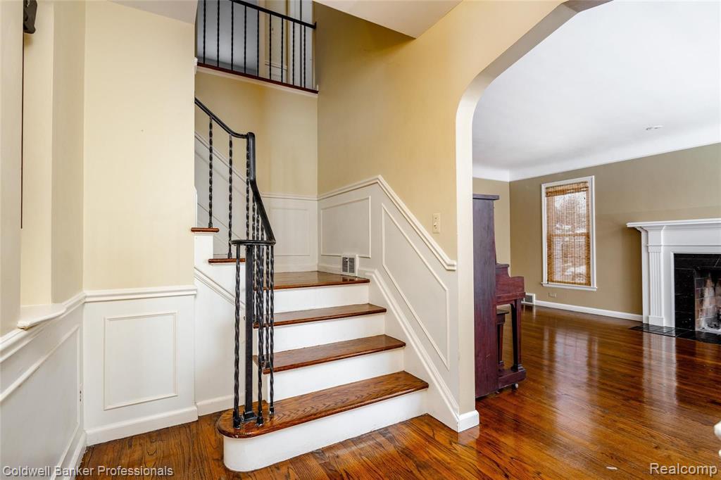 559 Pemberton Road Grosse Pointe Park, MI 48230 - Photo 4 of 44
