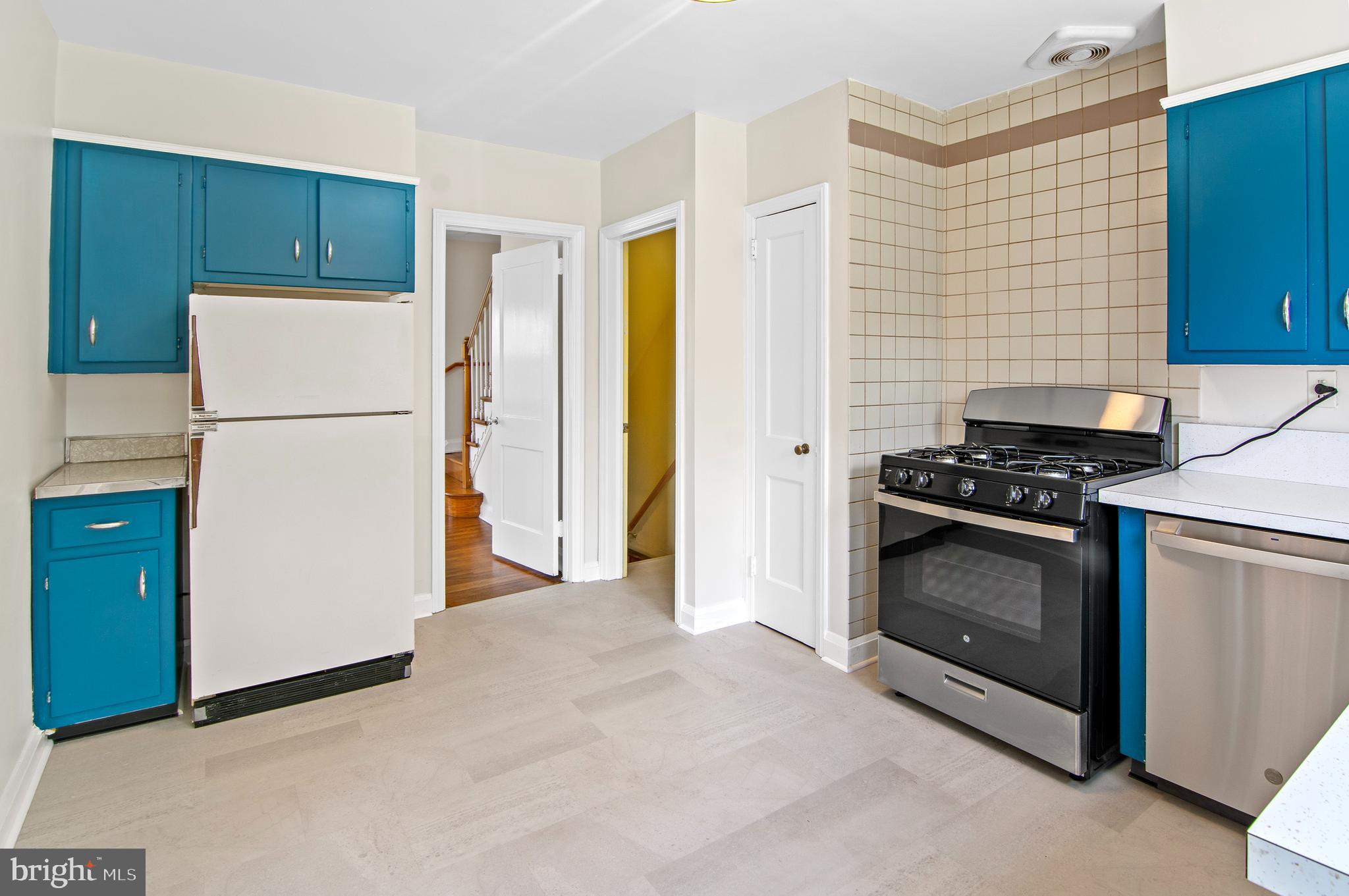1954 Edgewood Road Towson, MD 21286 - Photo 12 of 34 New kitchen floors