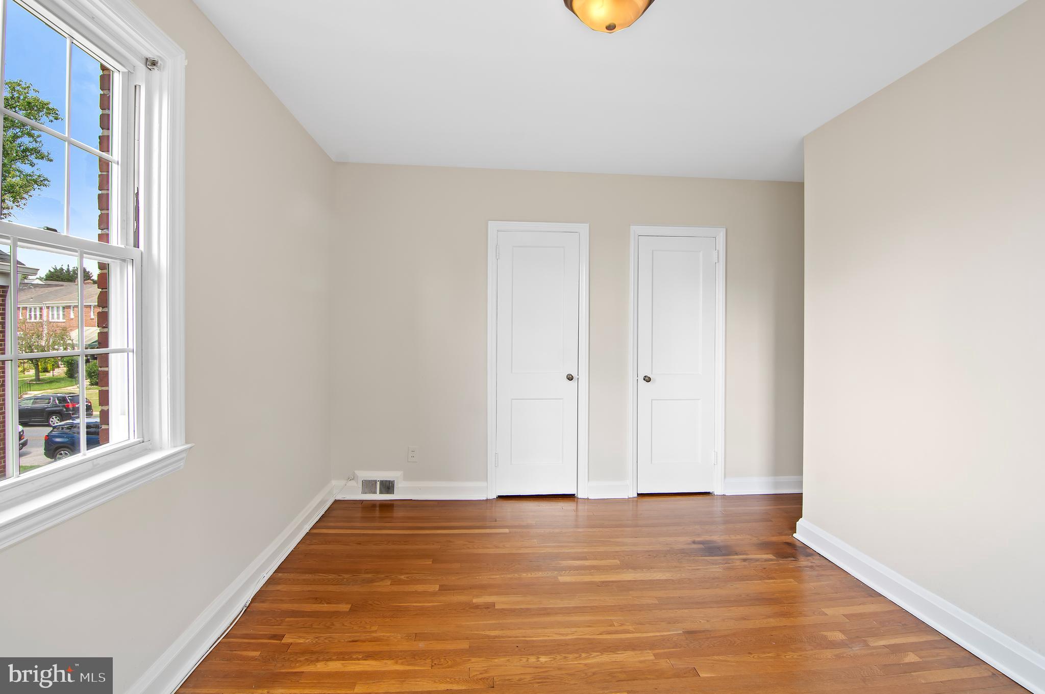 1954 Edgewood Road Towson, MD 21286 - Photo 21 of 34 Middle Bedroom