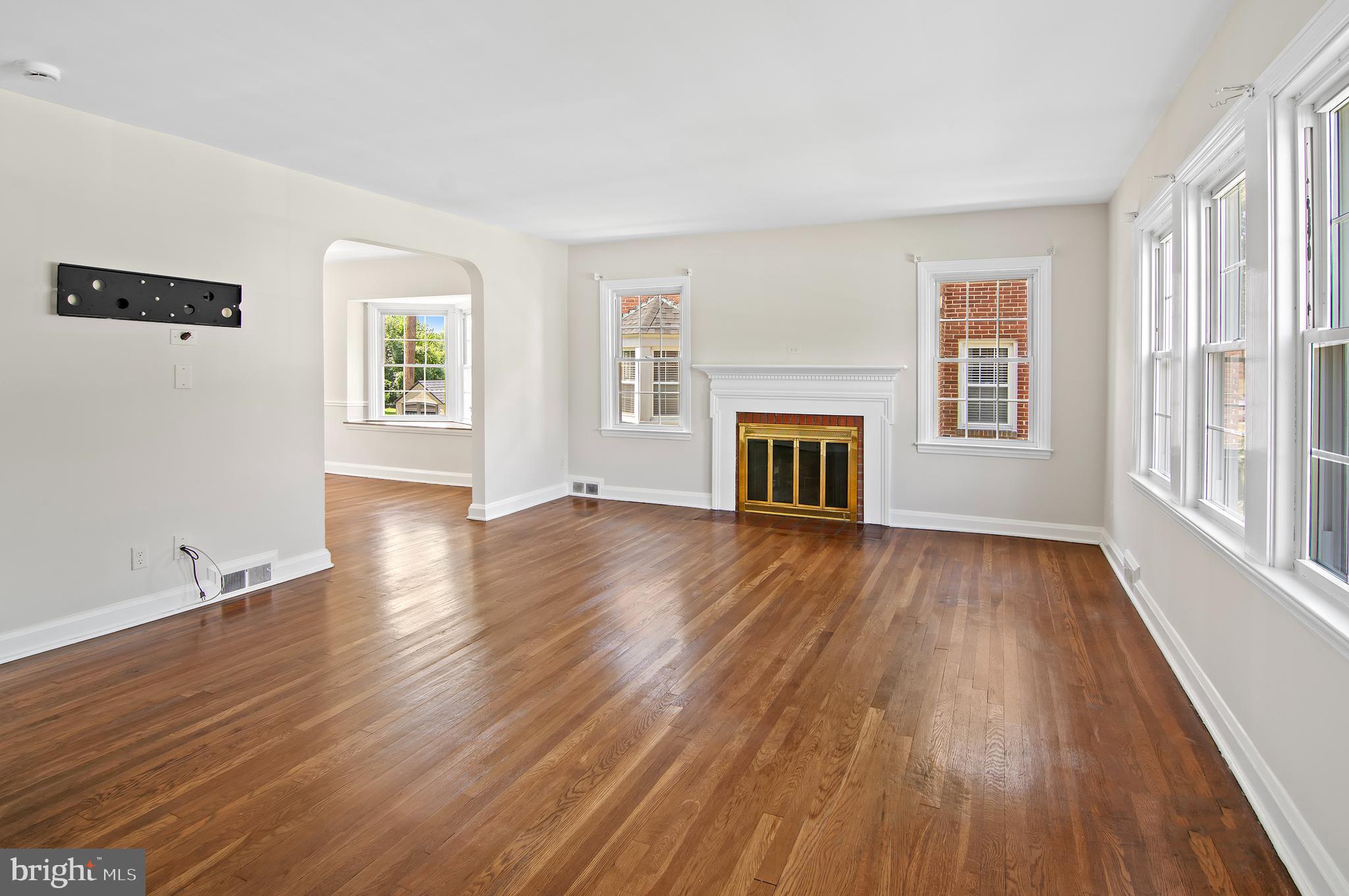 1954 Edgewood Road Towson, MD 21286 - Photo 6 of 34 Entire home freshly painted!
