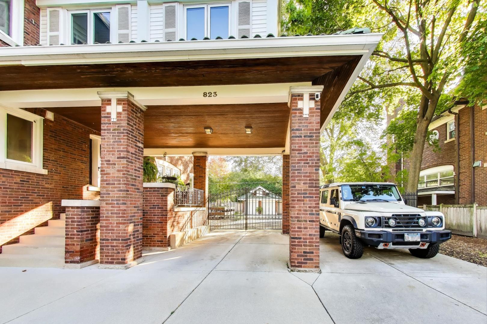 823 Jackson Avenue River Forest, IL 60305 - Photo 3 of 65