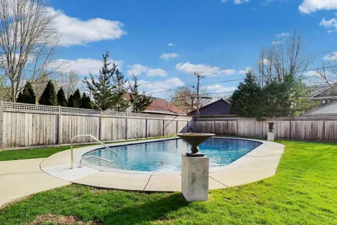 $1,899,900 | 823 Jackson Avenue, River Forest, IL 60305
