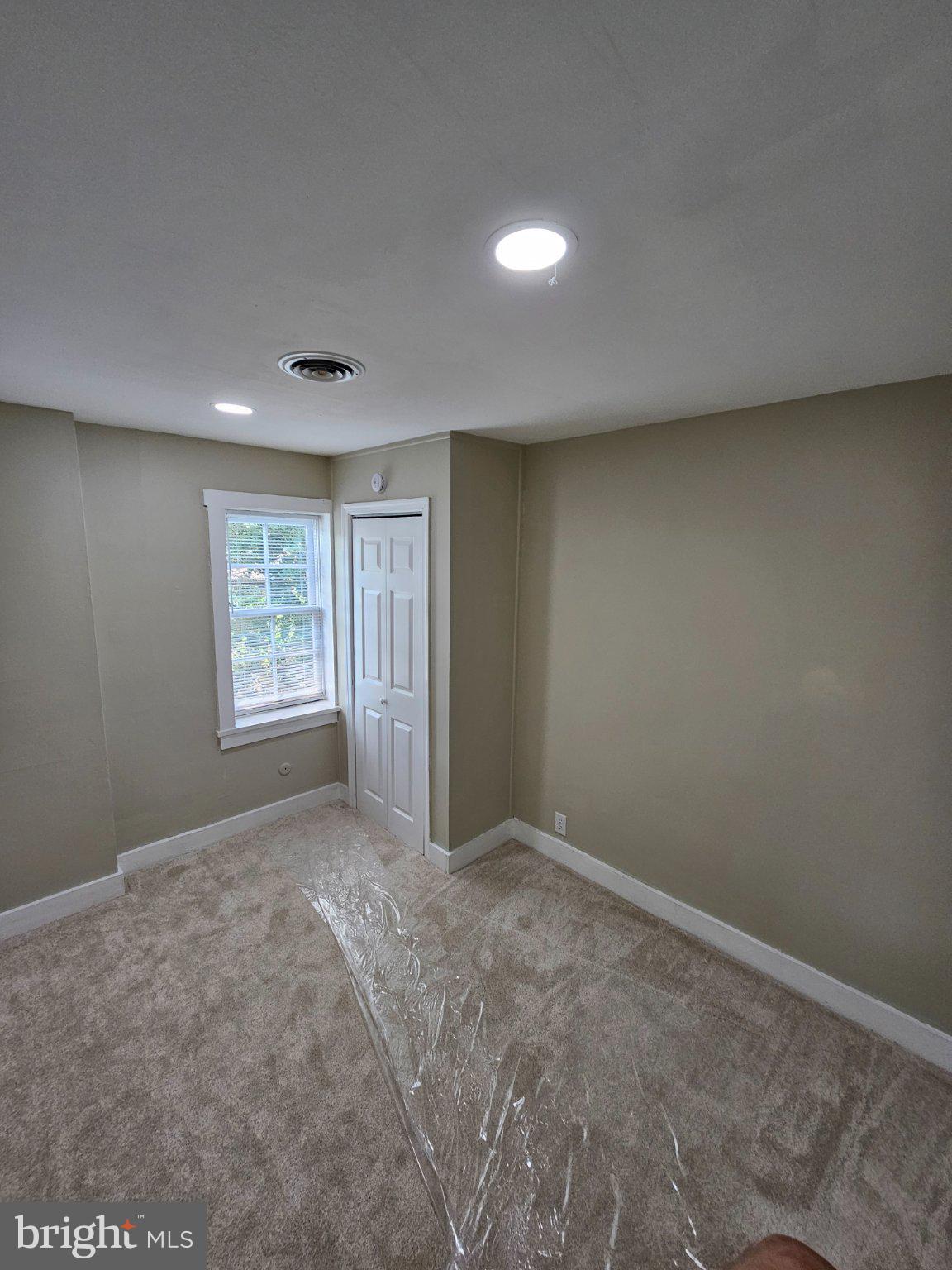 53 West 4th Street New Castle, DE 19720 - Photo 12 of 21 Bright and inviting blank canvas room.