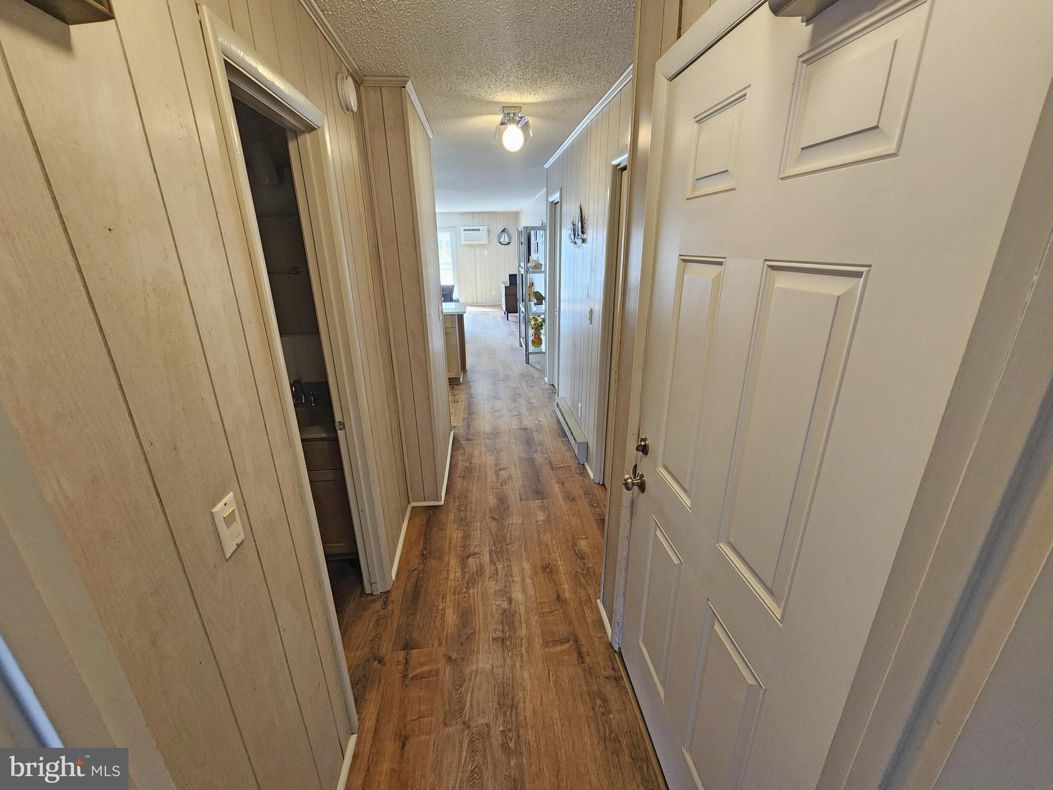 12 77th Street, Unit 103 Ocean City, MD 21842 - Photo 13 of 14 a view of a hallway