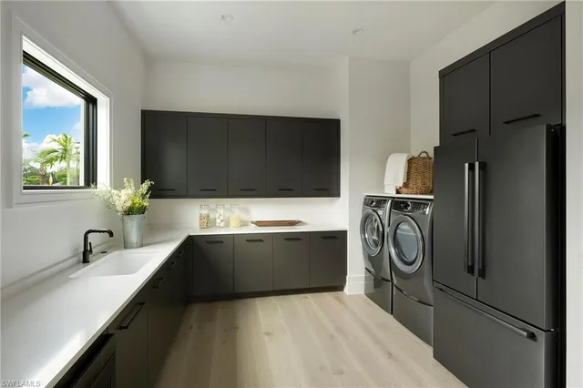 $5,975,000 | 6704 Newport Road, Naples, FL 34109