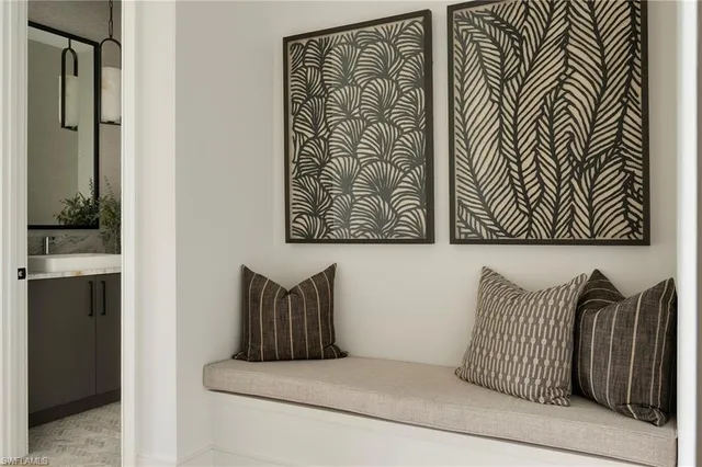 $5,975,000 | 6704 Newport Road, Naples, FL 34109