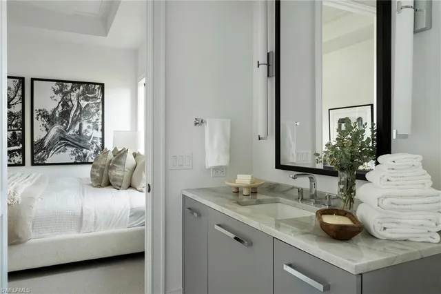 $5,975,000 | 6704 Newport Road, Naples, FL 34109