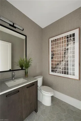 $5,975,000 | 6704 Newport Road, Naples, FL 34109