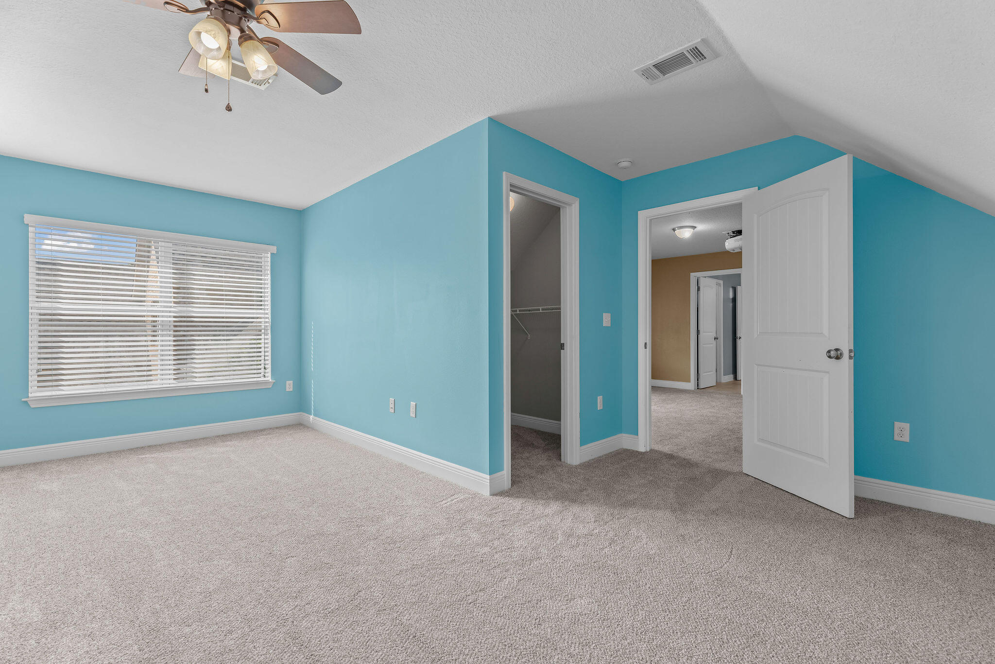 481 Windchime Way Freeport, FL 32439 - Photo 29 of 45 481WindchimeWayInterior-0455