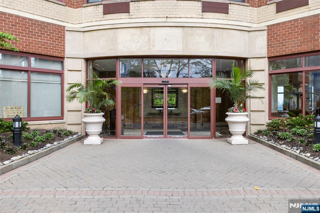 100 Old Palisade Road, Unit 3215 Fort Lee, NJ 07024 - Photo 39 of 43