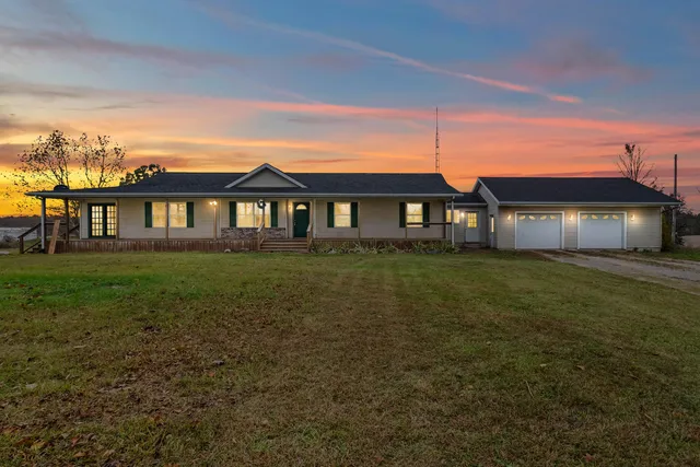 $279,900 | 7534 Robins Road, Hillsdale, MI 49242