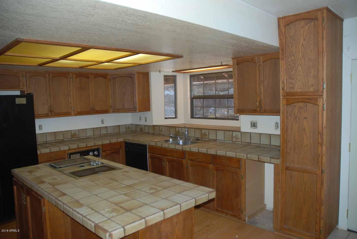 265 West Columbine Road Payson, AZ 85541 - Photo 21 of 43 41.2Kitchen